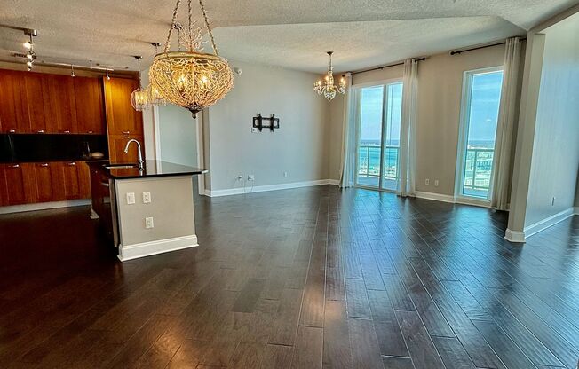 1431 Riverplace Blvd #3303