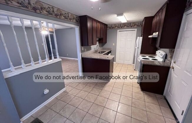 3 beds, 2 baths, $1,600