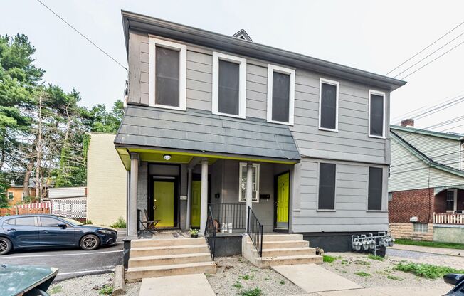 *** Modern & Charming Apartment in East End * Walk to Frick Park * Renovated * Available Now * our Today ***