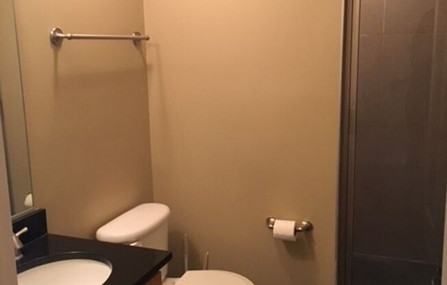 1 bed, 1 bath, 877 sqft, $1,489, Unit 00 - 505319