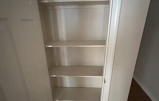 7507 N GREENVIEW AVE