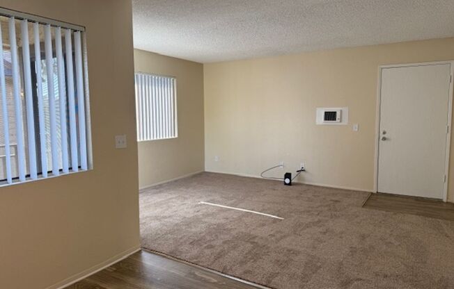 2 beds, 2 baths, 920 sqft, $2,320, Unit 194