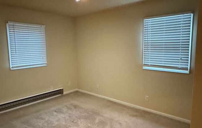 2 beds, 1 bath, $1,750