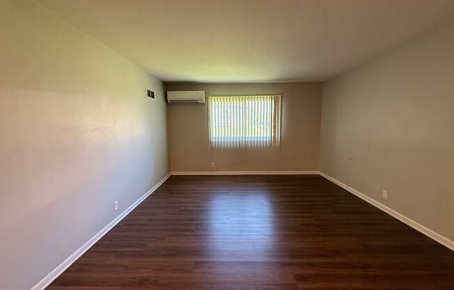 1 bed, 1 bath, 640 sqft, $1,095, Unit A2