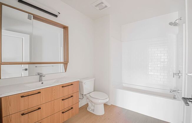 1 bed, 1 bath, 611 sqft, $2,595, Unit 100