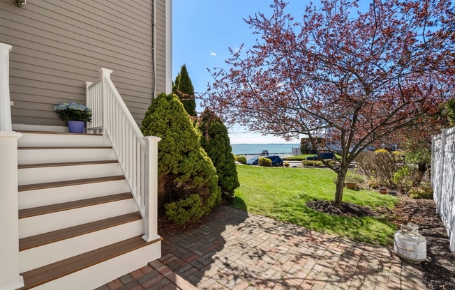 141 GROVERS AVE