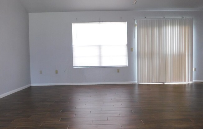 Spacious 2/2 Marchwood townhouse!