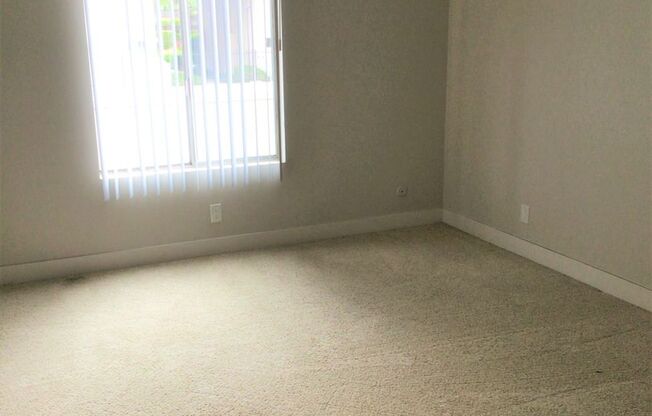 1 bed, 1 bath, 750 sqft, $2,225, Unit 090