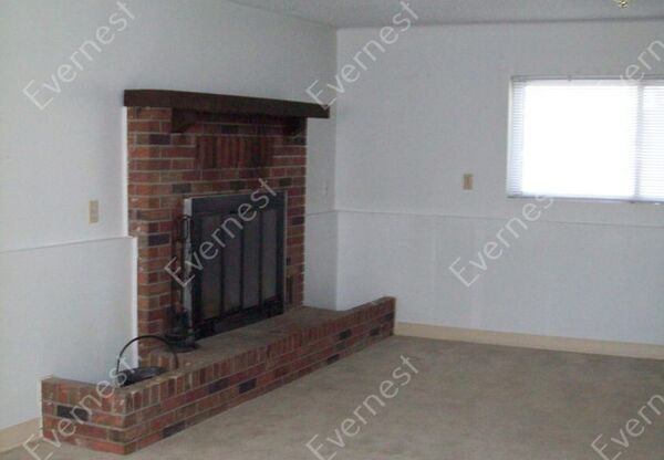 2035 FLINTWOOD DR