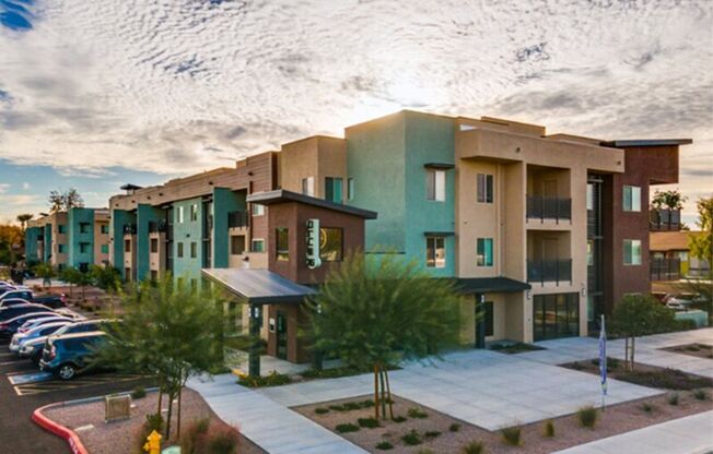 2 beds, 2 baths, 971 sqft, $1,450