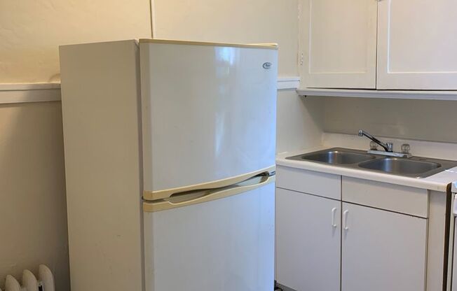 Studio, 1 bath, $825, Unit 312