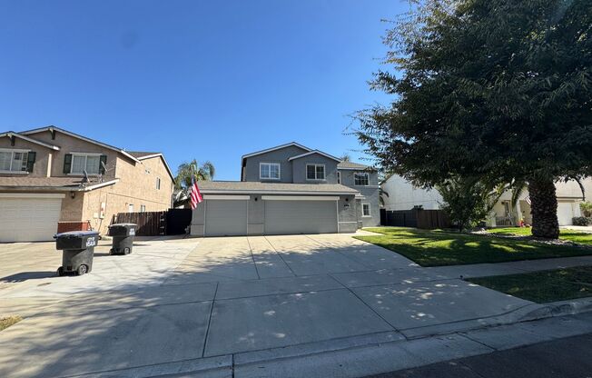 Lovely Home for rent in Visalia, Ca