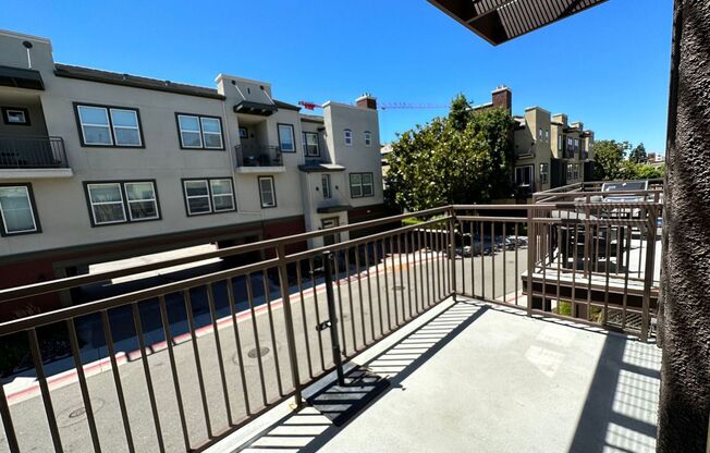 3 beds, 3 baths, 1,621 sqft, $4,000, Unit Townhome