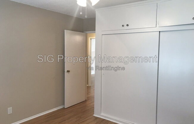 2 beds, 1 bath, 934 sqft, $2,275, Unit C