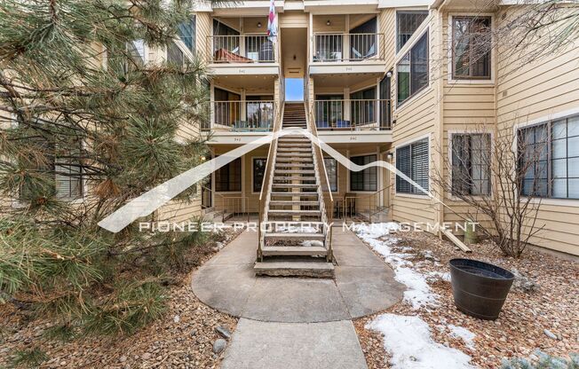 Gorgeous Condo with Washer/Dryer and Central AC