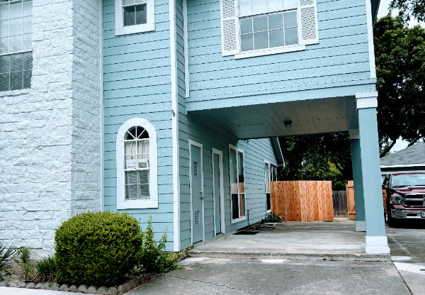 412 BRADFIELD DR