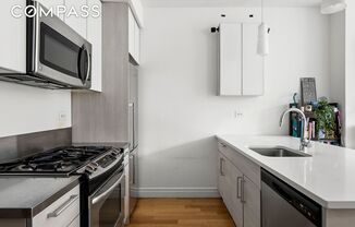 1 bed, 1 bath, $5,150, Unit 1030