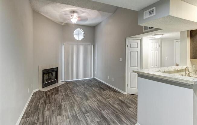 Engineered Wood Flooring at The Hub at 934 Apartments, Atlanta