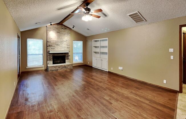 3 Bedroom home with great back patio for entertaining - Edmond Schools