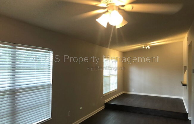 1406 NORTHLAKE DR