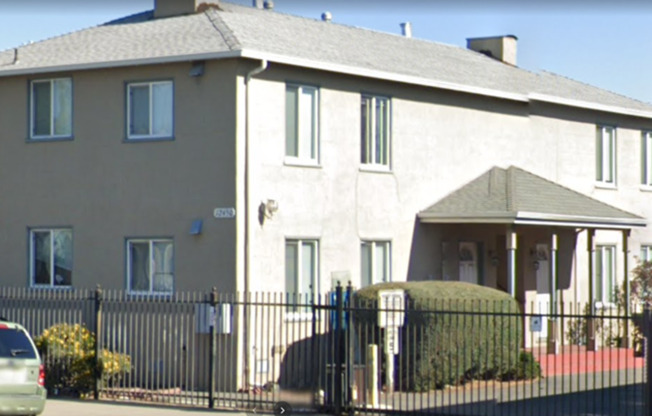 Newly Renovated 2 Bedroom, on San Pablo Ave, in East Richmond Area