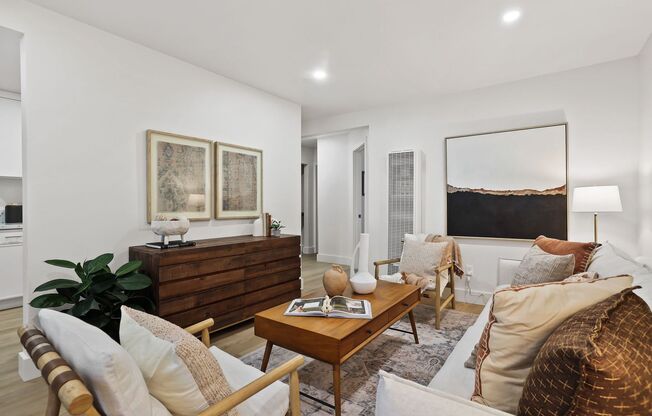 1 bed, 1 bath, 650 sqft, $2,400, Unit Unit 08