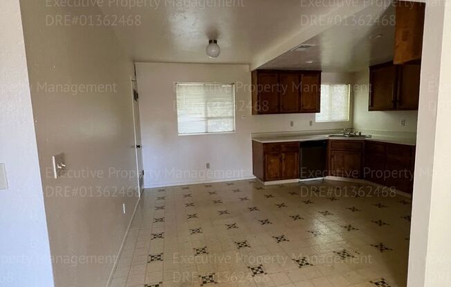 3 beds, 2 baths, 1,144 sqft, $1,650, Unit 3