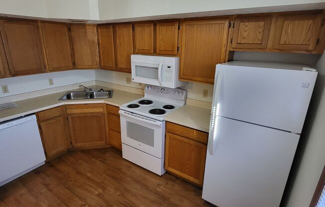 2 beds, 1 bath, 720 sqft, $955, Unit 1249-16