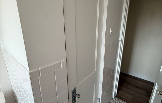 2 beds, 2 baths, 1,772 sqft, $2,200, Unit Old King Edward 61