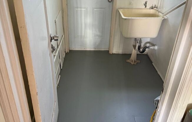 1 bed, 1 bath, 600 sqft, $825, Unit 4