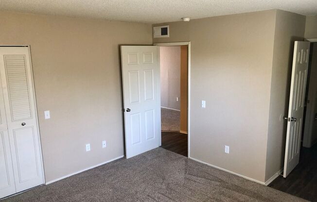 1 bed, 1 bath, 700 sqft, $1,595, Unit 88