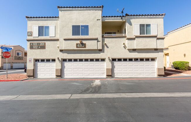 Great townhome 2 bd 2 bth 1 car