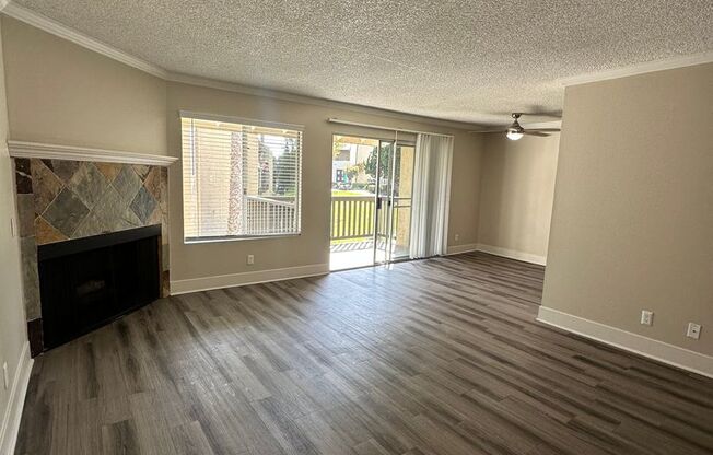 2 beds, 2 baths, 1,015 sqft, $2,795, Unit 213