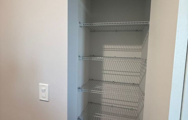 1 bed, 1 bath, 550 sqft, $1,425, Unit 1206