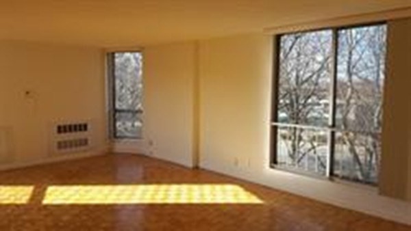 1 bed, 1 bath, 735 sqft, $3,000, Unit 517