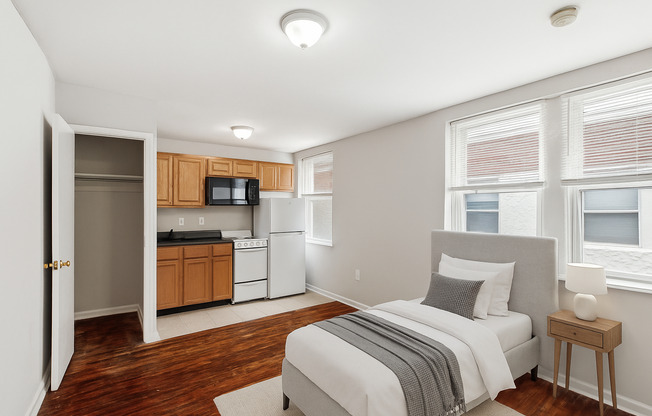 Studio, 1 bath, 280 sqft, $990, Unit A34