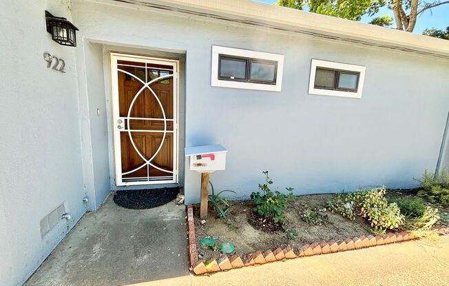 Light and Airy 3 bed 3 bath Home in East Davis