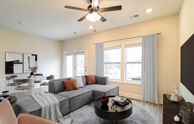 3 beds, 2.5 baths, 1,493 sqft, $2,265, Unit 5170