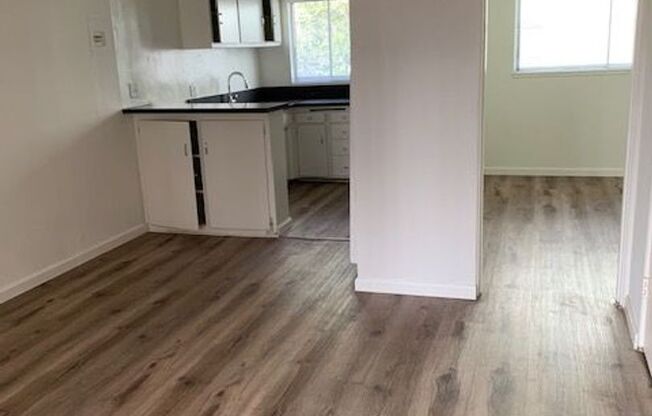 1 bed, 1 bath, $1,925, Unit 14