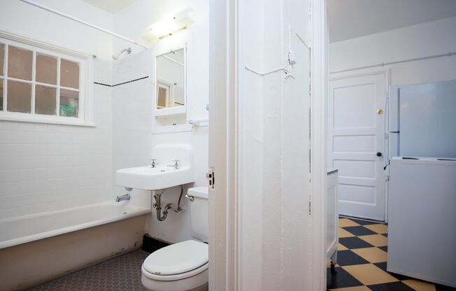 Studio, 1 bath, 432 sqft, $1,549, Unit 022