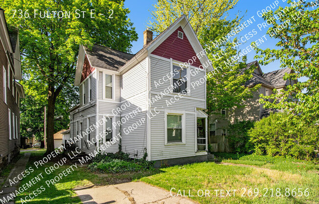 736 FULTON ST E