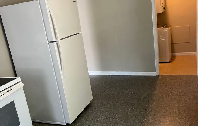 1 bed, 1 bath, $895