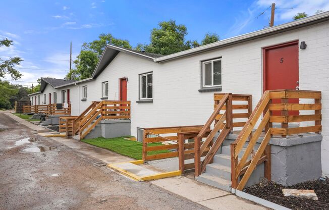 982 S Sheridan – Renovated Apartments in Denver with Modern Upgrades!