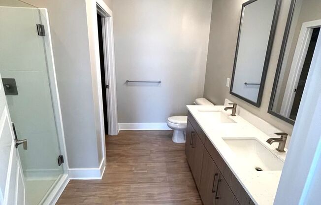 2 beds, 2 baths, 1,081 sqft, $1,682, Unit 1-220