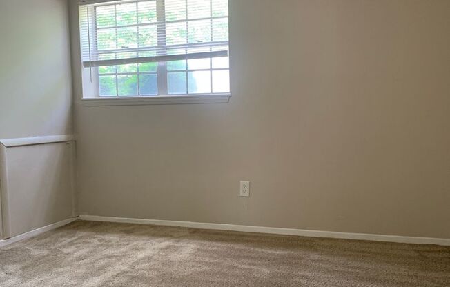 2 beds, 1 bath, 700 sqft, $880, Unit 9147