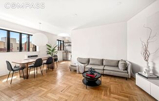 210 6 AVE