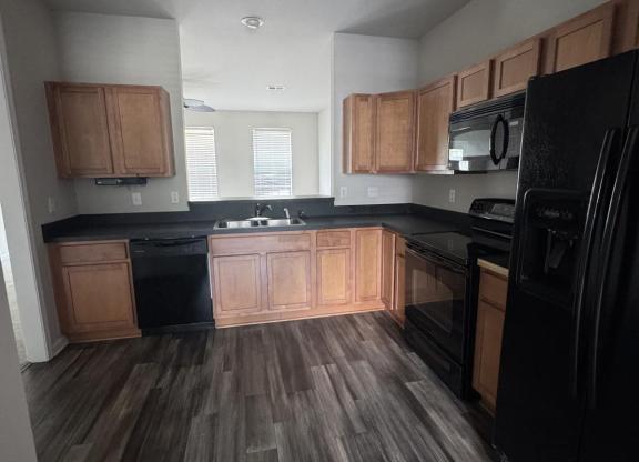 705 HEMINGWAY CIR