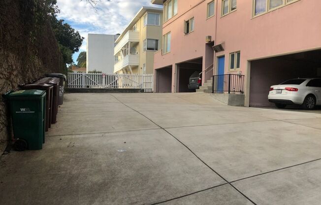 2 beds, 1 bath, $2,350