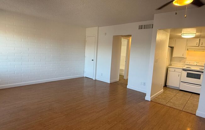 1 bed, 1 bath, 627 sqft, $750, Unit 211