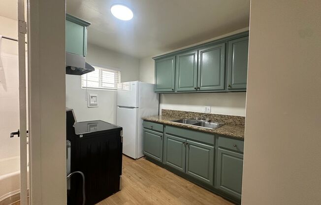 PL26 - 2666 Ellendale Place